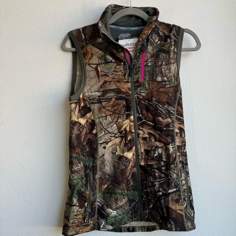NWT icebreaker Merino Wool Cascade Vest Camouflage Base Layer Size Small Magenta